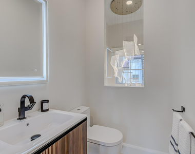 27 Marina Gardens Drive - Photo Thumbnail 43