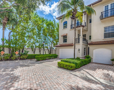 27 Marina Gardens Drive - Photo Thumbnail 75