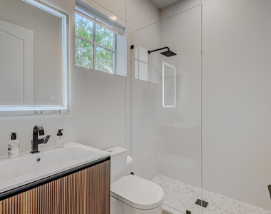27 Marina Gardens Drive - Photo Thumbnail 57
