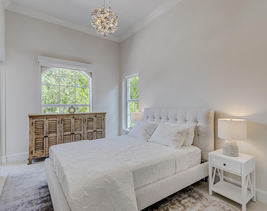 27 Marina Gardens Drive - Photo Thumbnail 58