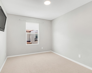 29219 N 123rd Lane - Photo Thumbnail 11