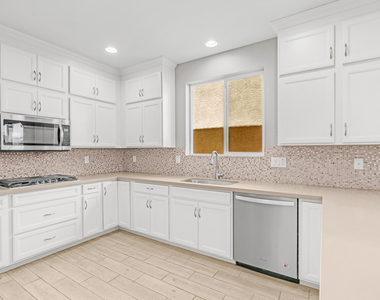 29219 N 123rd Lane - Photo Thumbnail 2