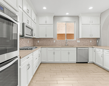 29219 N 123rd Lane - Photo Thumbnail 6