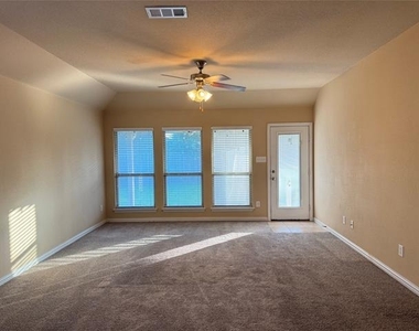 616 Kinghaven Drive - Photo Thumbnail 2