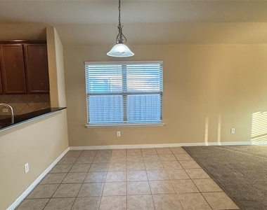 616 Kinghaven Drive - Photo Thumbnail 5