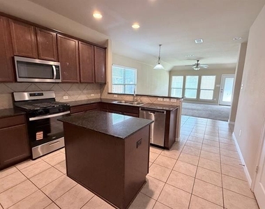 616 Kinghaven Drive - Photo Thumbnail 3