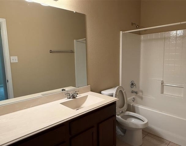616 Kinghaven Drive - Photo Thumbnail 15