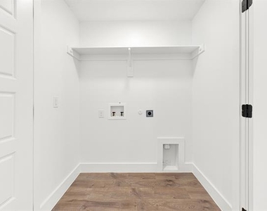 9471 Timberleaf Drive - Photo Thumbnail 31