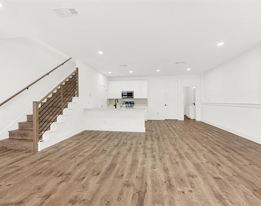 9471 Timberleaf Drive - Photo Thumbnail 14