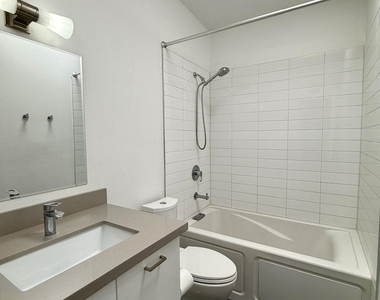3702 E Paradise Drive - Photo Thumbnail 10