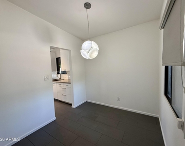 3702 E Paradise Drive - Photo Thumbnail 15