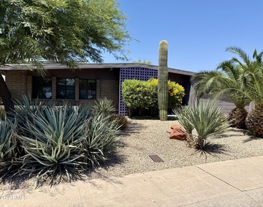 3702 E Paradise Drive - Photo Thumbnail 1