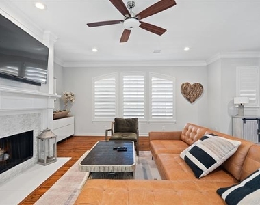 2704 Welborn Street - Photo Thumbnail 11