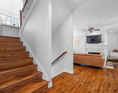 2704 Welborn Street - Photo Thumbnail 20