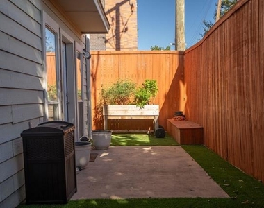 2704 Welborn Street - Photo Thumbnail 34