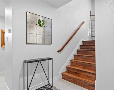 2704 Welborn Street - Photo Thumbnail 7