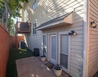 2704 Welborn Street - Photo Thumbnail 33