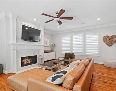 2704 Welborn Street - Photo Thumbnail 10
