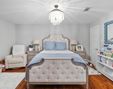 2704 Welborn Street - Photo Thumbnail 28