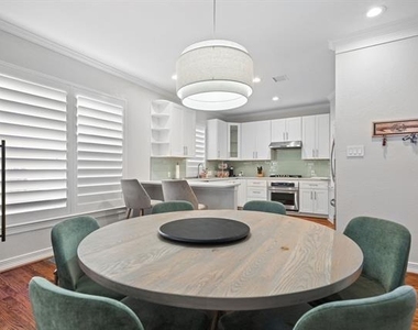 2704 Welborn Street - Photo Thumbnail 15