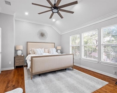 2704 Welborn Street - Photo Thumbnail 22