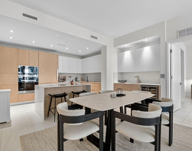 3100 N Ocean Drive - Photo Thumbnail 8