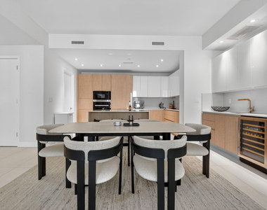 3100 N Ocean Drive - Photo Thumbnail 7