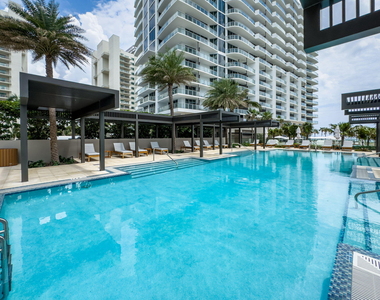 3100 N Ocean Drive - Photo Thumbnail 60