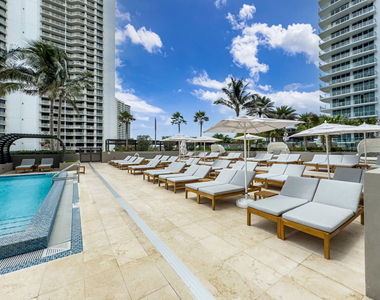 3100 N Ocean Drive - Photo Thumbnail 61
