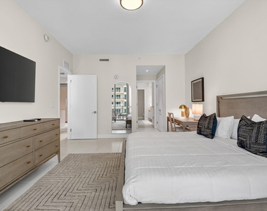 3100 N Ocean Drive - Photo Thumbnail 23