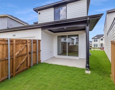 7245 Confetti Lane - Photo Thumbnail 29