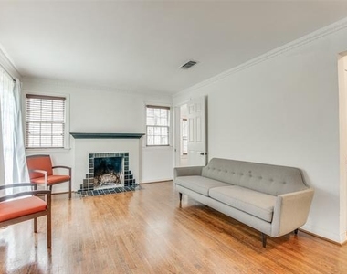 7015 Hammond Avenue - Photo Thumbnail 1