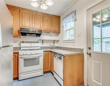 7015 Hammond Avenue - Photo Thumbnail 6