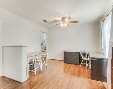 7015 Hammond Avenue - Photo Thumbnail 5