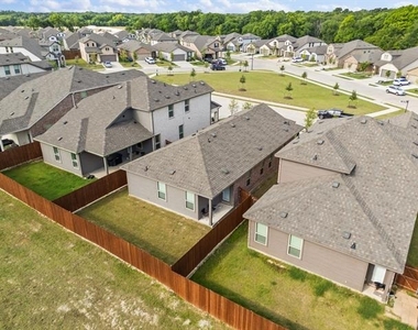 3211 Bedstraw Lane - Photo Thumbnail 35