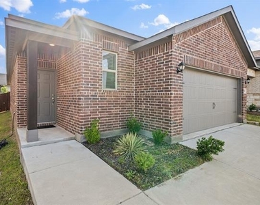 3211 Bedstraw Lane - Photo Thumbnail 4