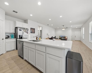 3211 Bedstraw Lane - Photo Thumbnail 15