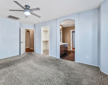 41284 W Cahill Drive - Photo Thumbnail 17