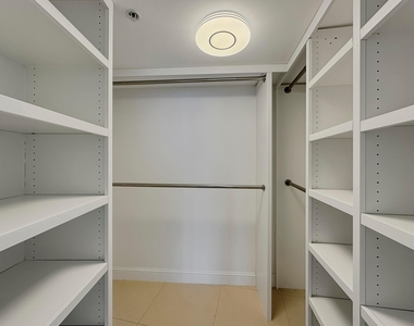 3000 N Ocean Drive - Photo Thumbnail 12