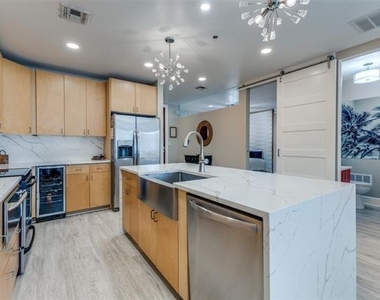 1505 Elm Street - Photo Thumbnail 8