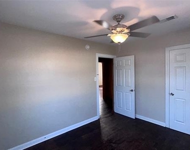 3600 Kell Street - Photo Thumbnail 24