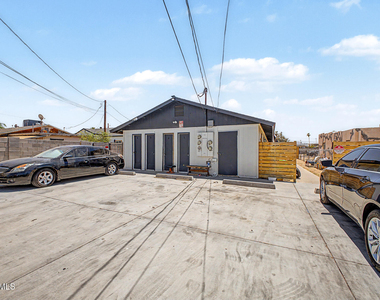 1438 E Adams Street - Photo Thumbnail 18
