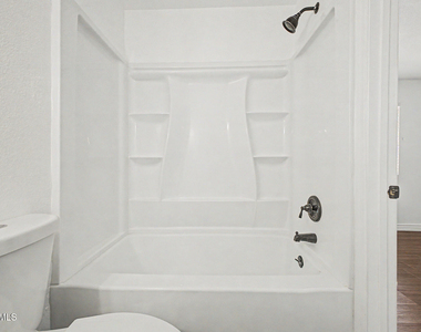 1438 E Adams Street - Photo Thumbnail 16
