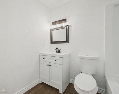 1438 E Adams Street - Photo Thumbnail 15