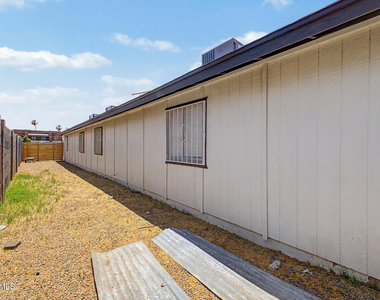 1438 E Adams Street - Photo Thumbnail 21