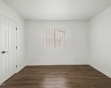 1438 E Adams Street - Photo Thumbnail 14