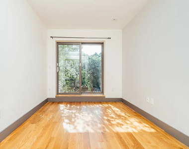 774 Classon Avenue - Photo Thumbnail 3