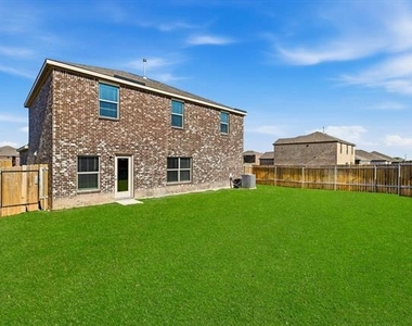 2105 Yarbrough Drive - Photo Thumbnail 36