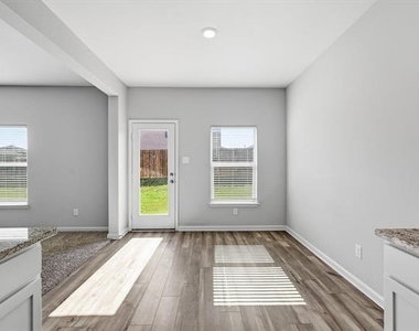 2105 Yarbrough Drive - Photo Thumbnail 12