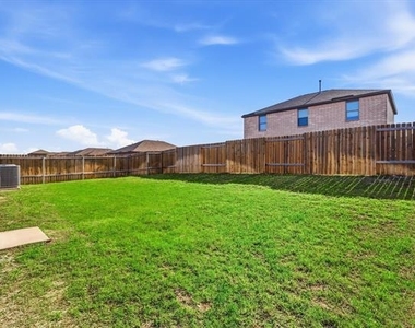 2105 Yarbrough Drive - Photo Thumbnail 33
